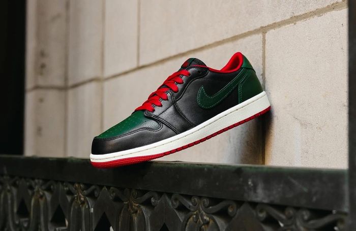 Jordan 1 Low OG Gorge Green