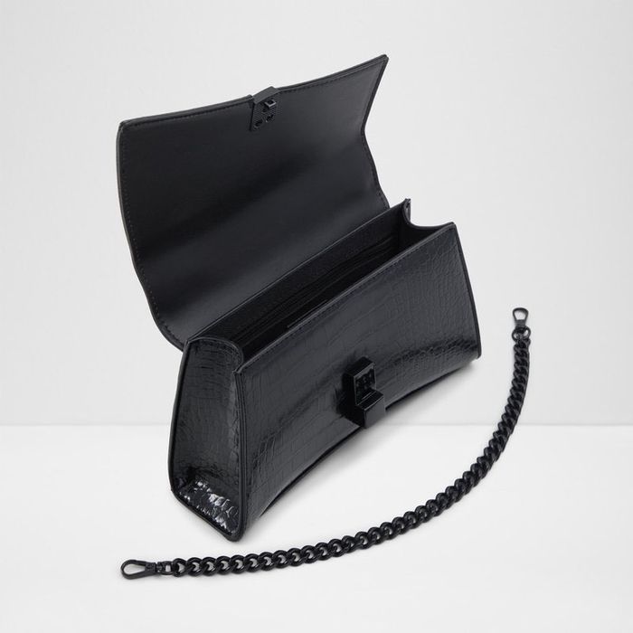https://cdn.zochil.shop/4d69b143-c4c0-407e-98c5-26adfceb8476_t700.jpg