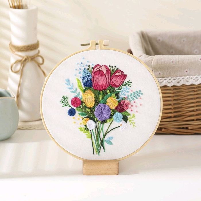 Цэцэг уран хатгамал бэлдэц 