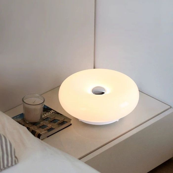 Цагаан donut lamp