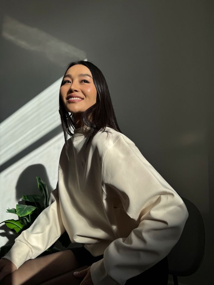 Creamy beige sweatshirt