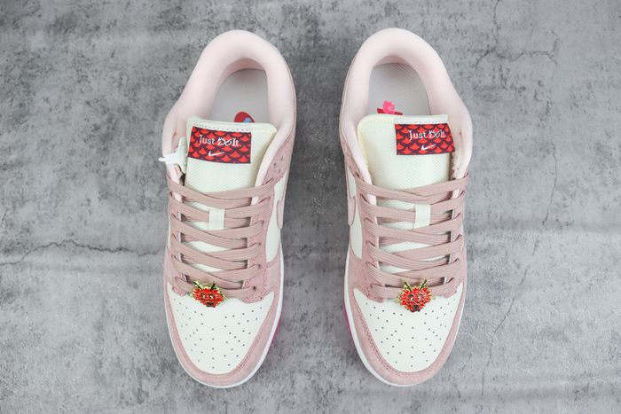 Nike SB Dunk Low Year of the Dragon Rose Pink 