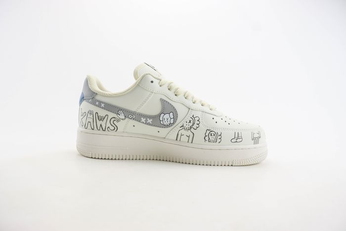 Nike Air Force 1 Low x KAWS 05