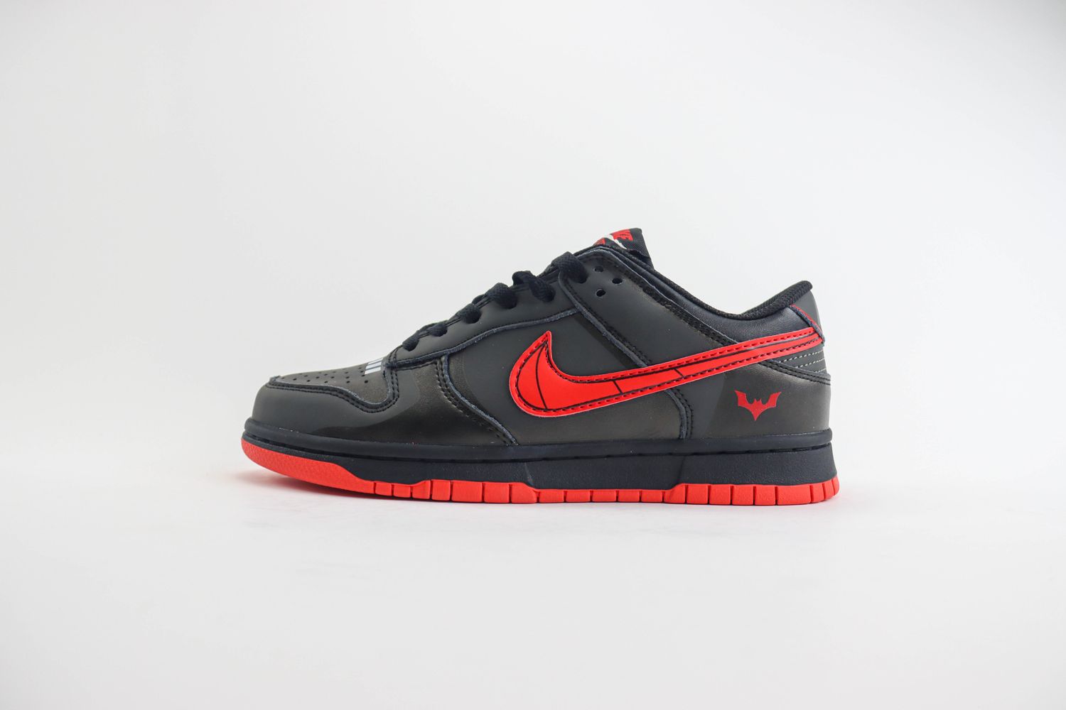  Nike Sb Dunk Low Batman Black/Red