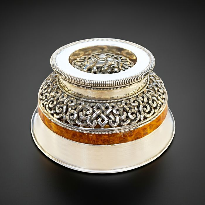 Мөнгөн аяга (МА8), үндэс, цутгуур