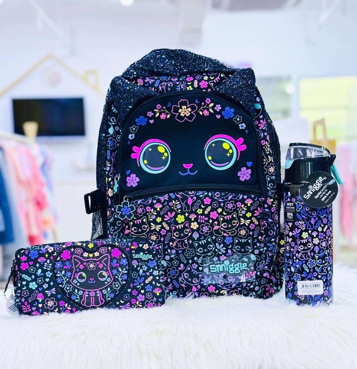 Smiggle үүргэвч, пинал, усны сав