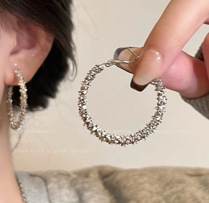 Цагирган ээмэг           