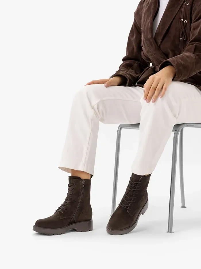 WINTER BOOTS