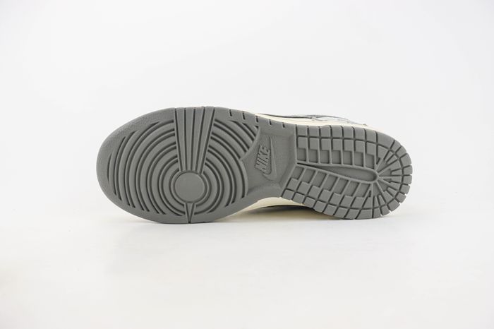 Nike SB Dunk Low x The North Face 26