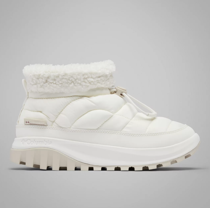 COLUMBIA |  Snowtrot™ Shorty Boot  | Women