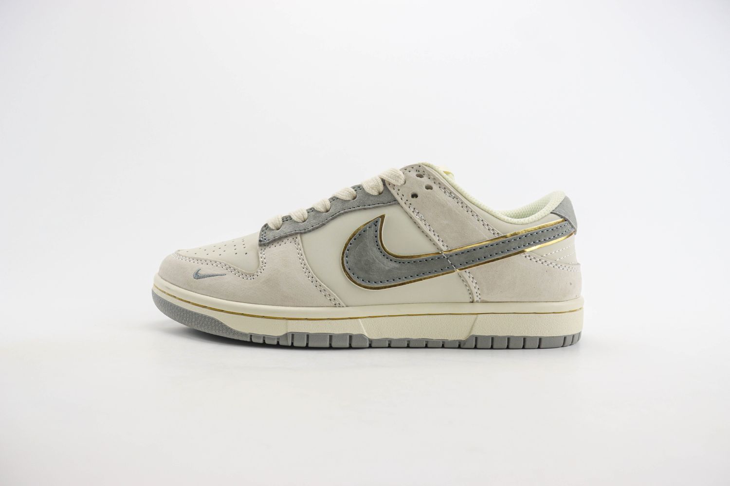 Nike SB Dunk Low 133