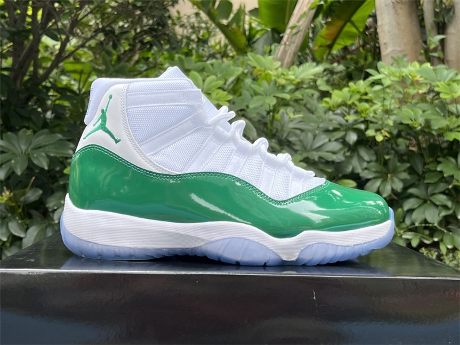 Air Jordan 11 Retro "White And Green"