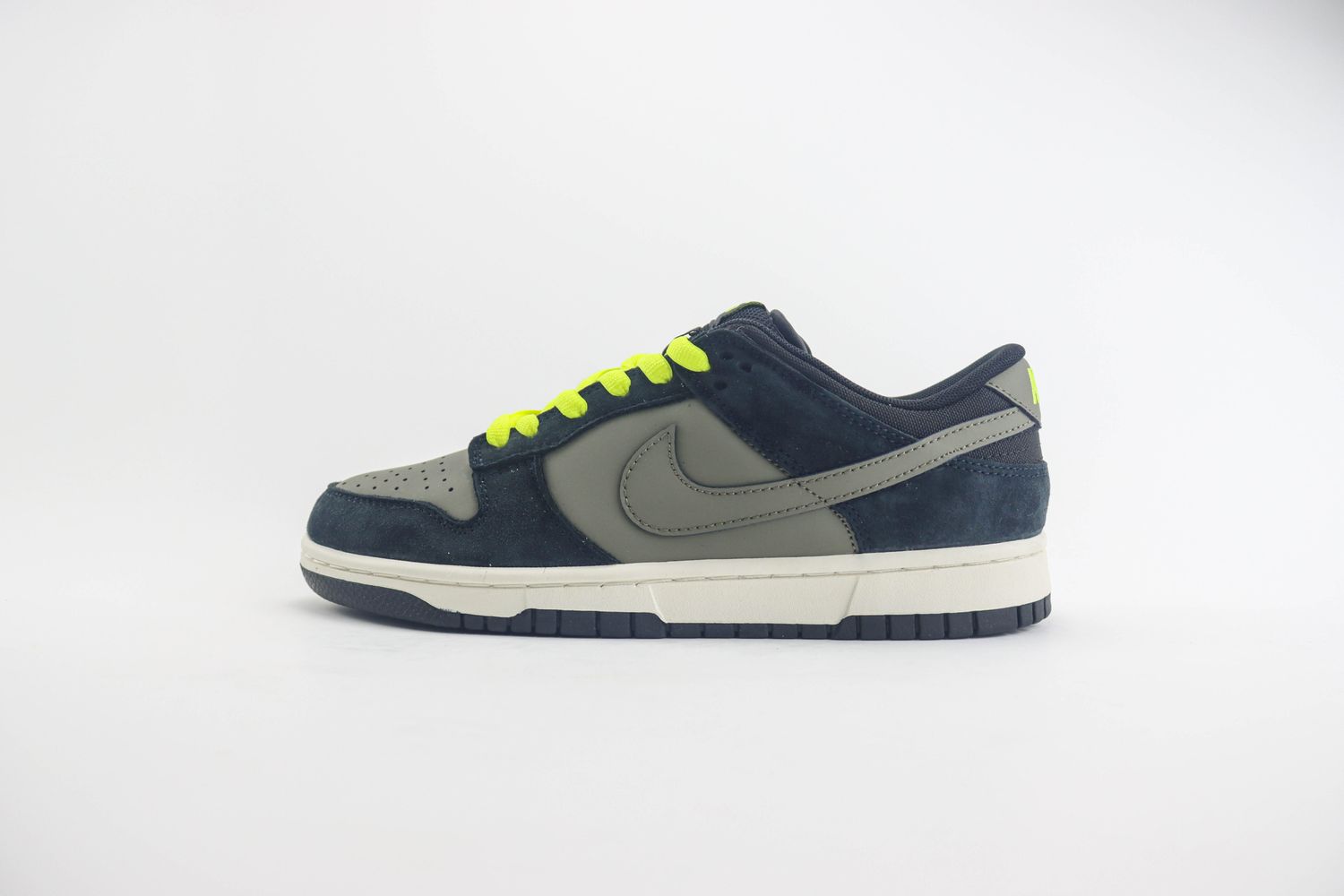 Nike Dunk Low Pro B Lightning Review