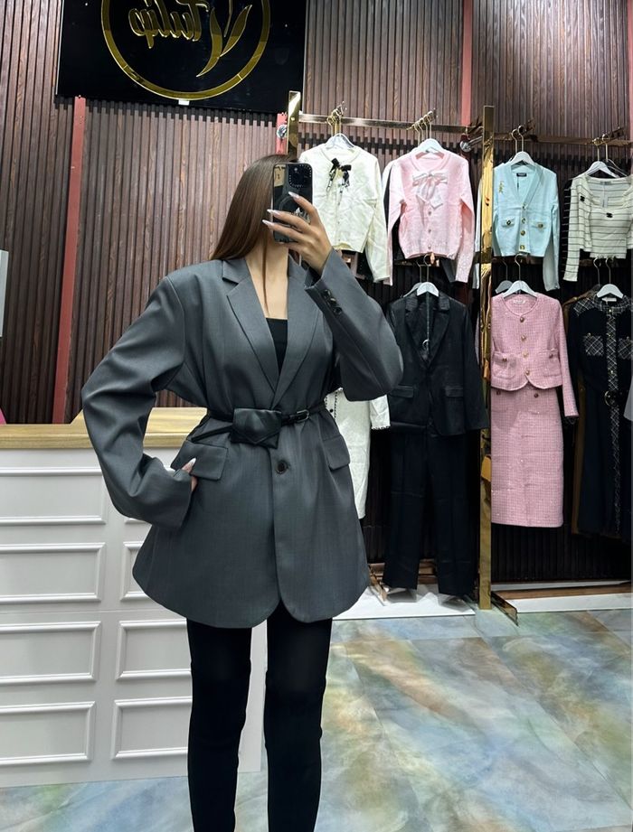 𝗢𝘃𝗲𝗿𝘀𝗶𝘇𝗲𝗱 𝗯𝗹𝗮𝘇𝗲𝗿