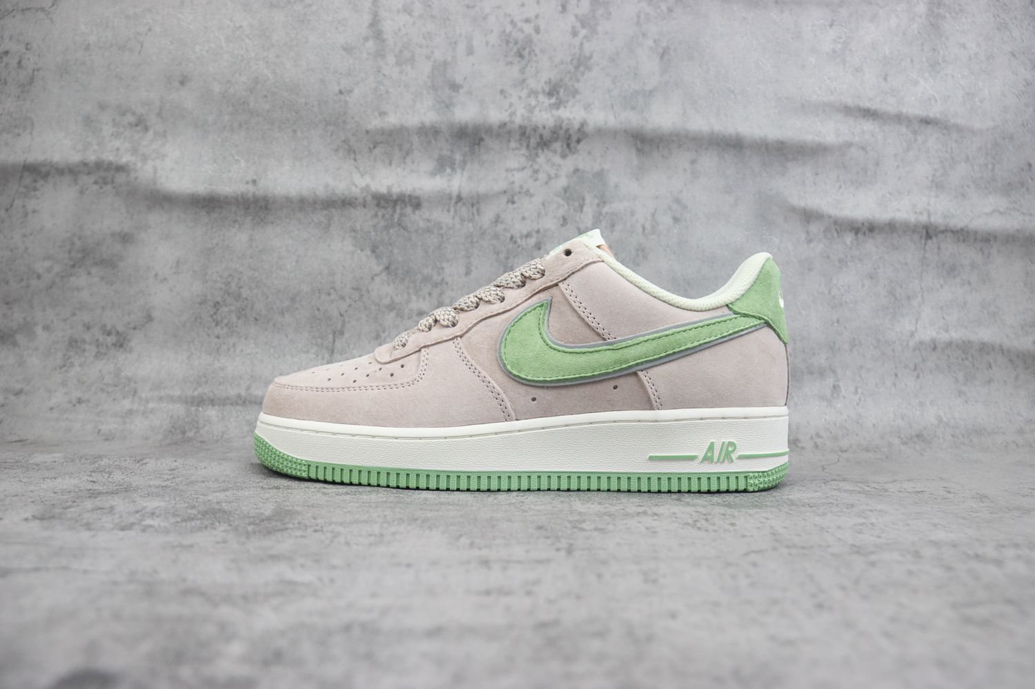 Nike Air Force 1 07 Akira Grey Mint 