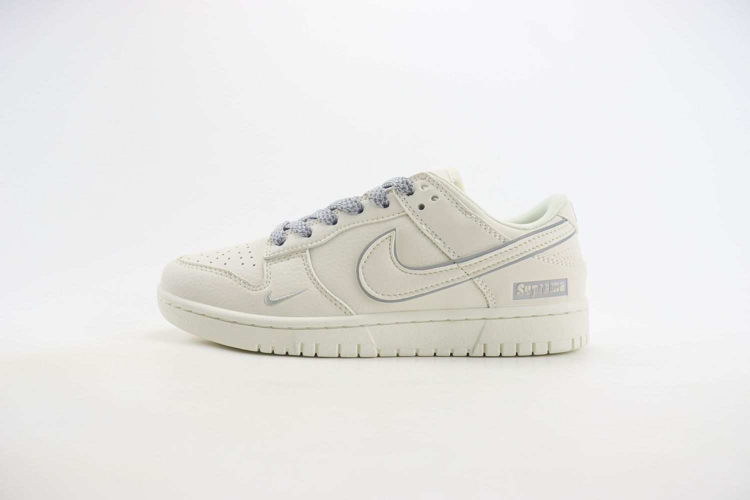 Nike SB Dunk Low x Supreme 78