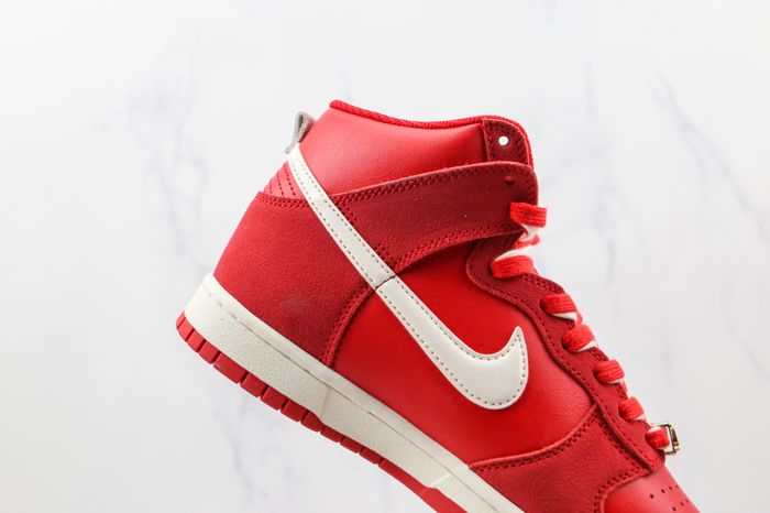 Nike Dunk High SE “First Use” University Red