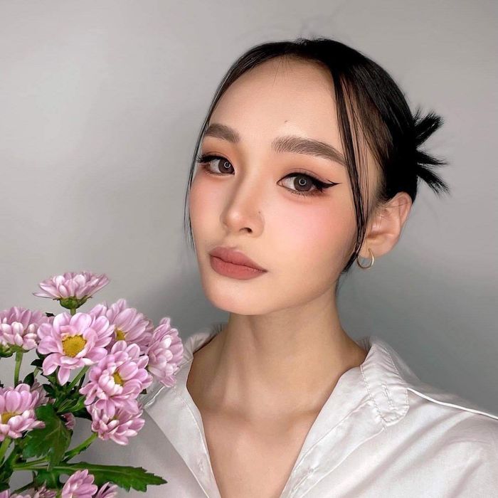 Make up artist Мөнхтуяа