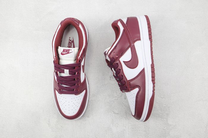 Nike SB Dunk Low"Team Red/Bordeaux"