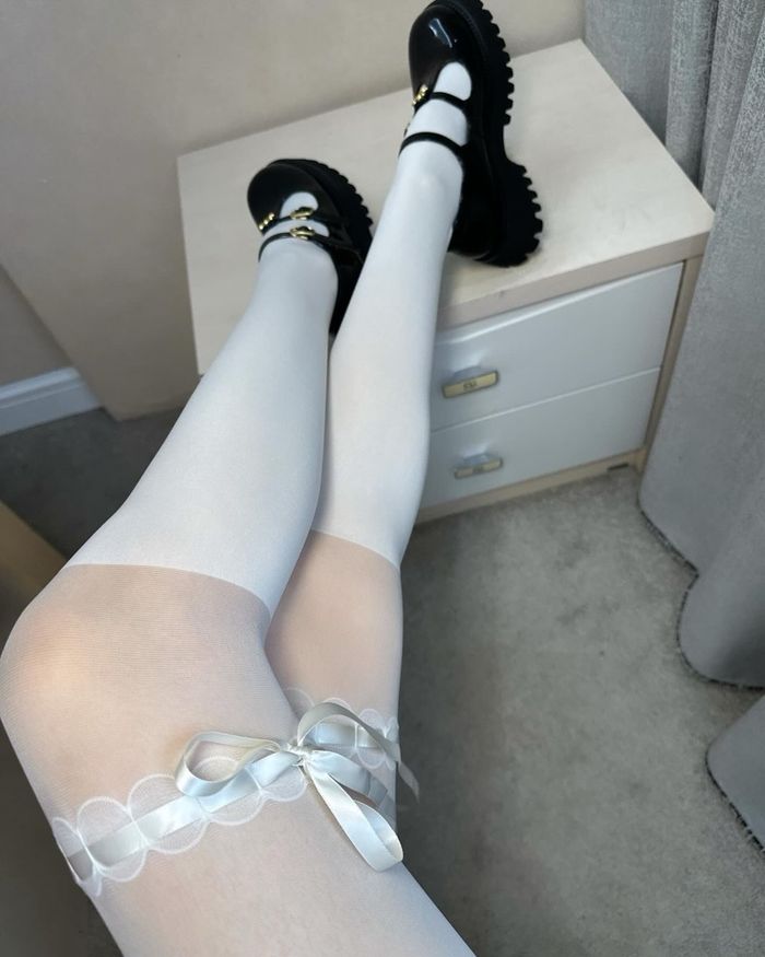 Цагаан уяатай трико