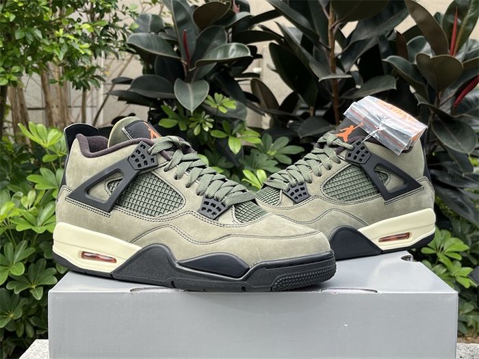 UNDEFEATED x Jordan Air Jordan 4 “Olive Canvas