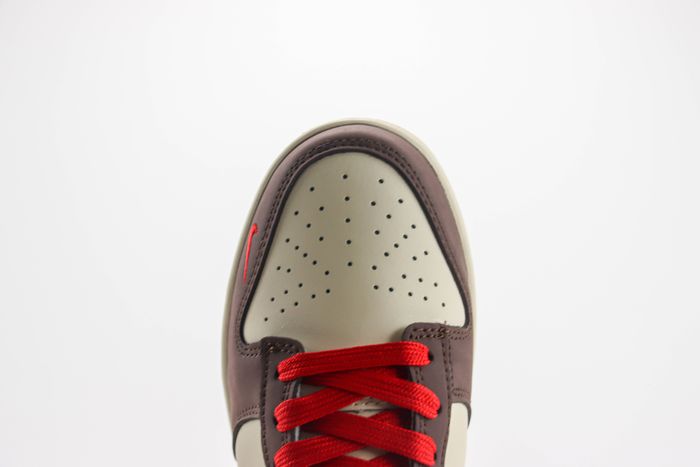 Nike SB Dunk Low 200