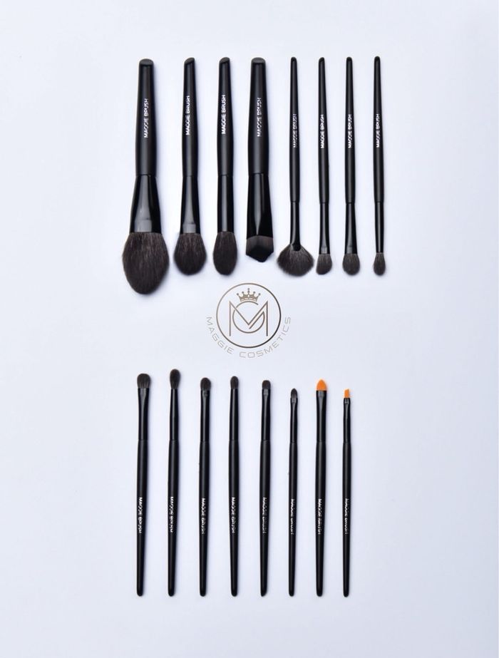 MAGGIE BRUSH SET 