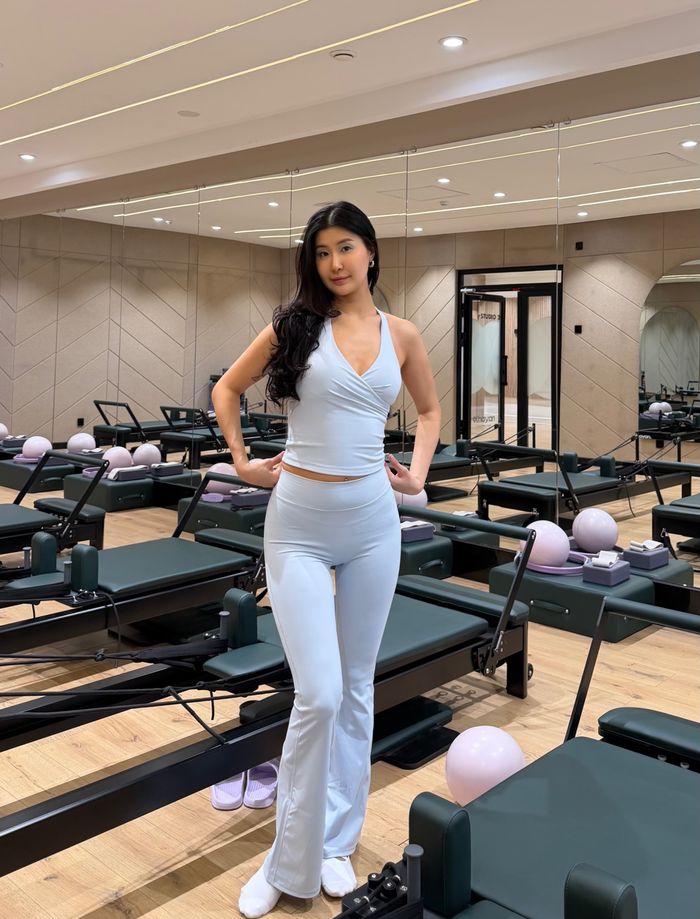 Komi Flare Leggings in Sora /baby blue