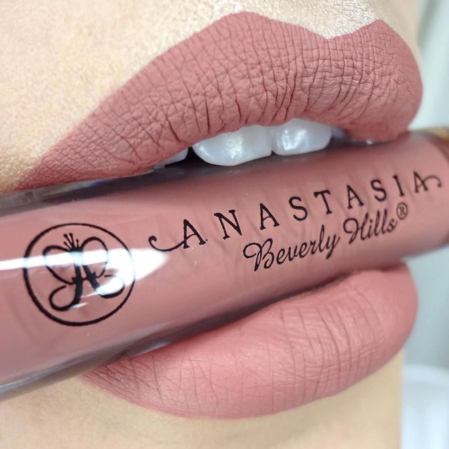 Anastasia liquid matte “Crush”