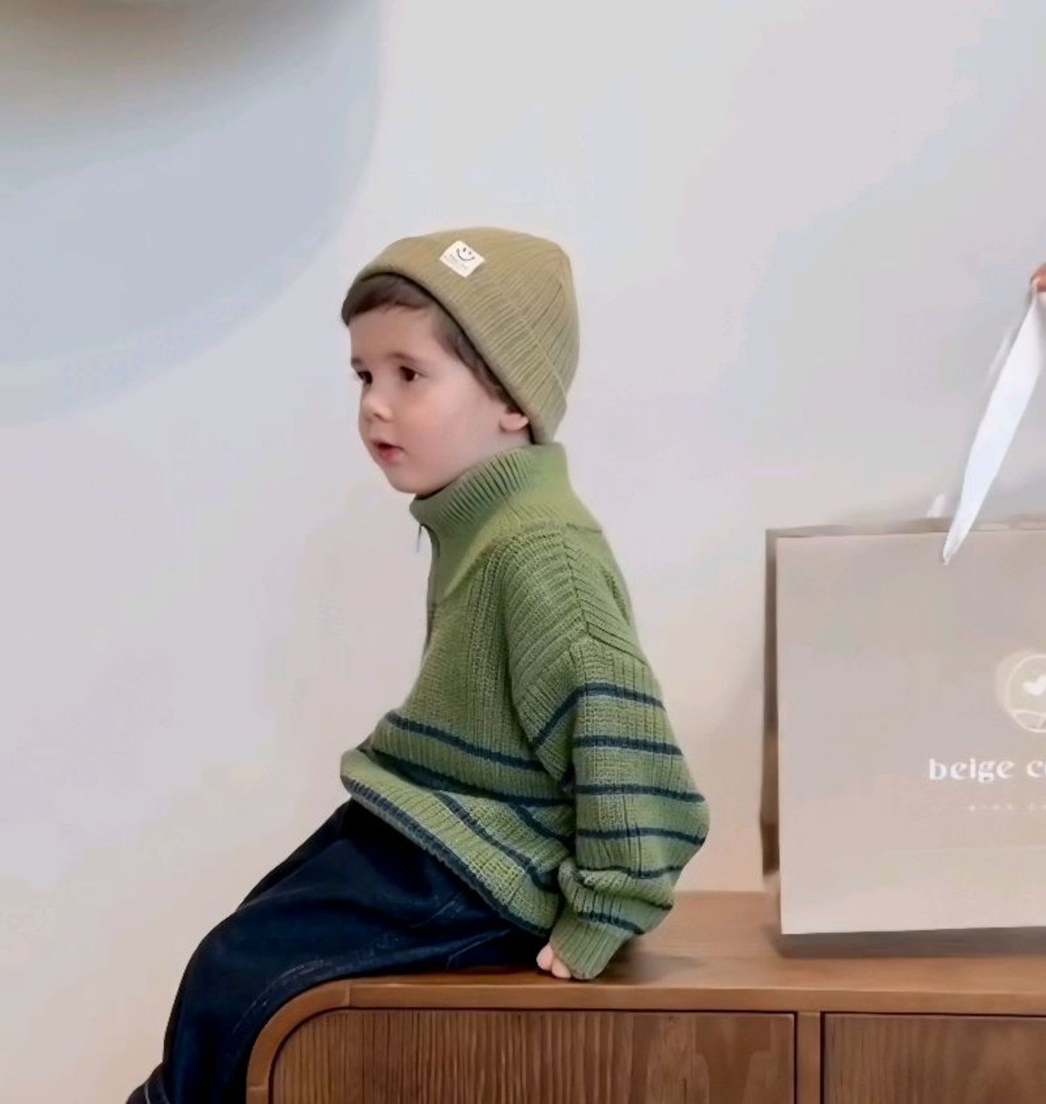 MQ  Босоо захтай сүлжмэл ногоон цамц