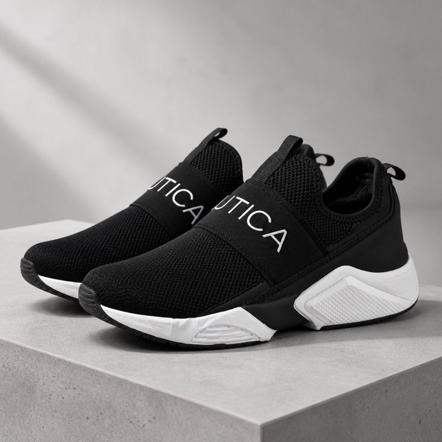 Nautica black