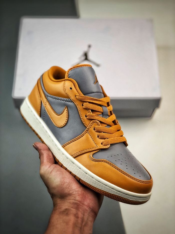 Air Jordan 1 Low “Curry Grey”🍊