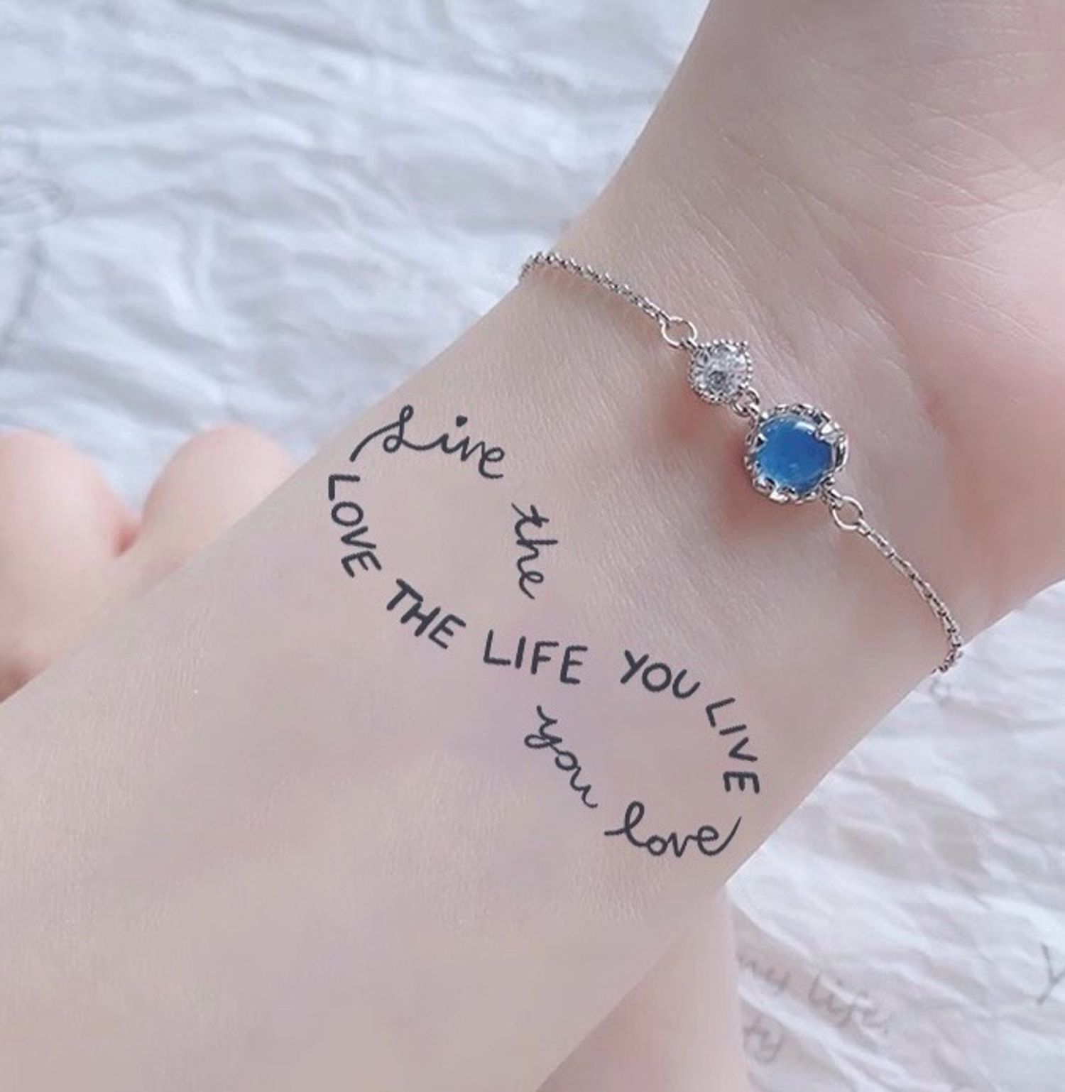 Хязгааргүй тэмдгүүд infinity