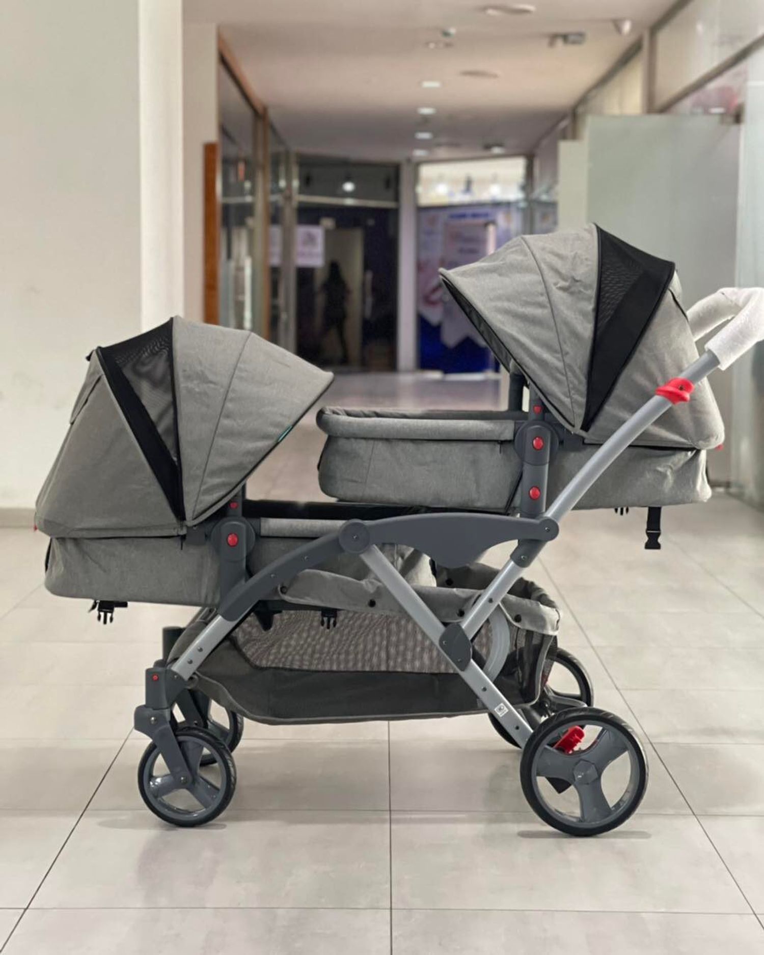 Ихэр хүүхдийн тэрэг 