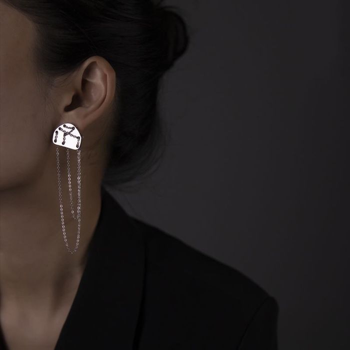 Монгол ээмэг 