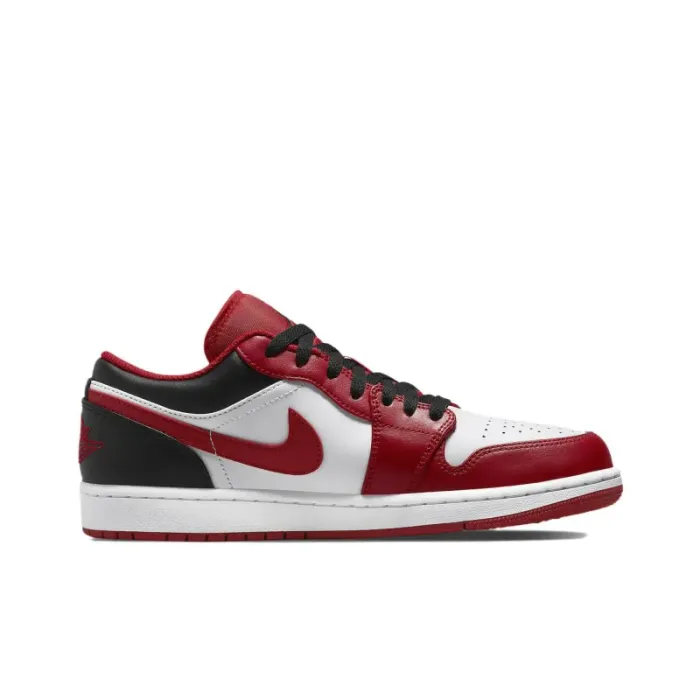 Jordan 1 Low Bulls