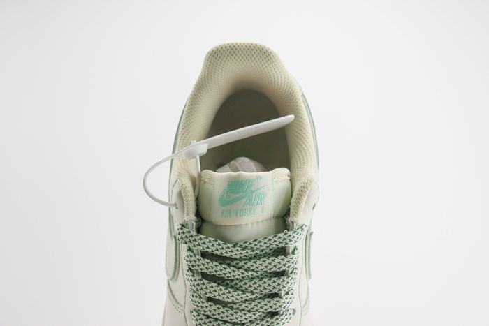 Nike Air Force 1 Low 325