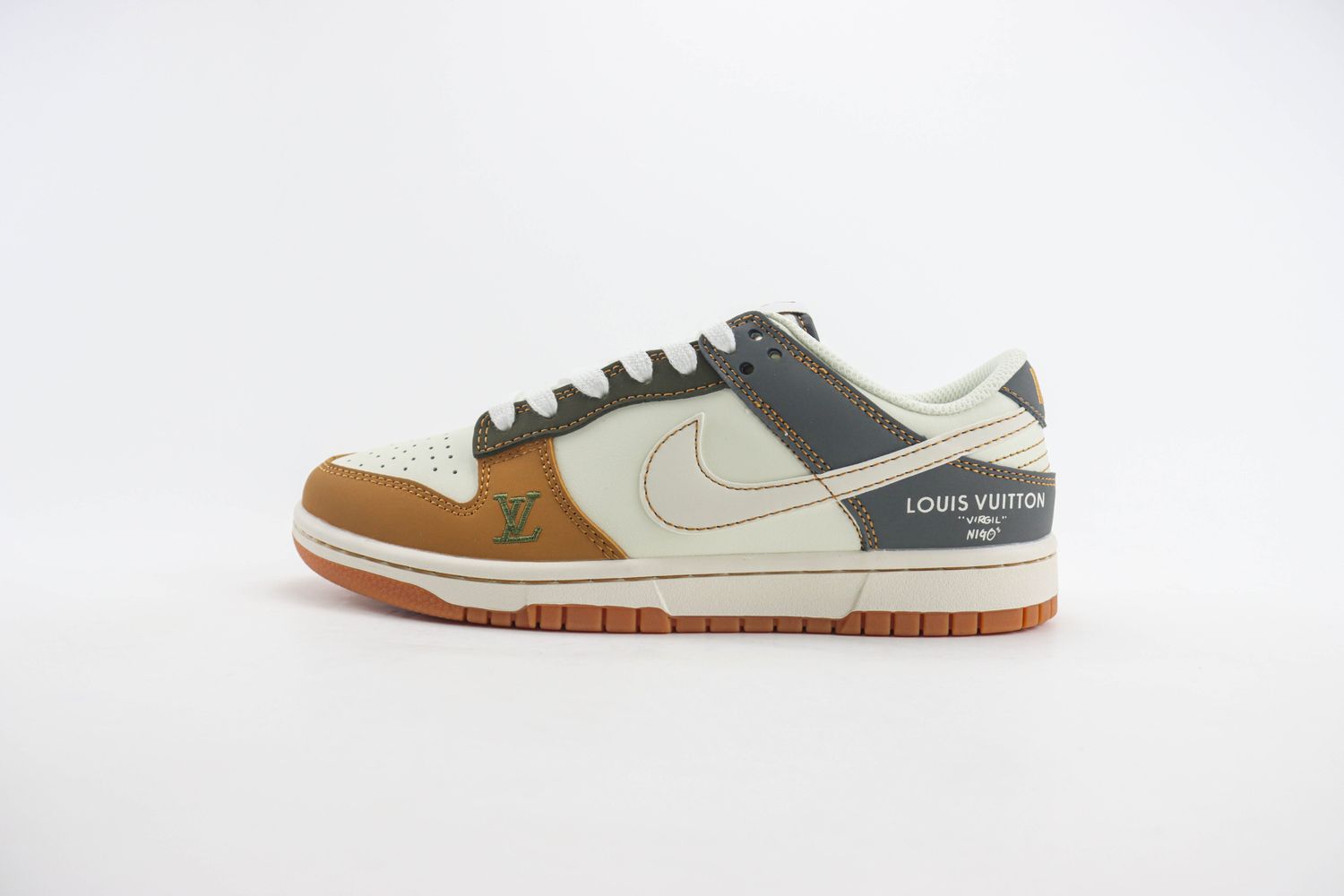 Nike SB Dunk Low x LV 66