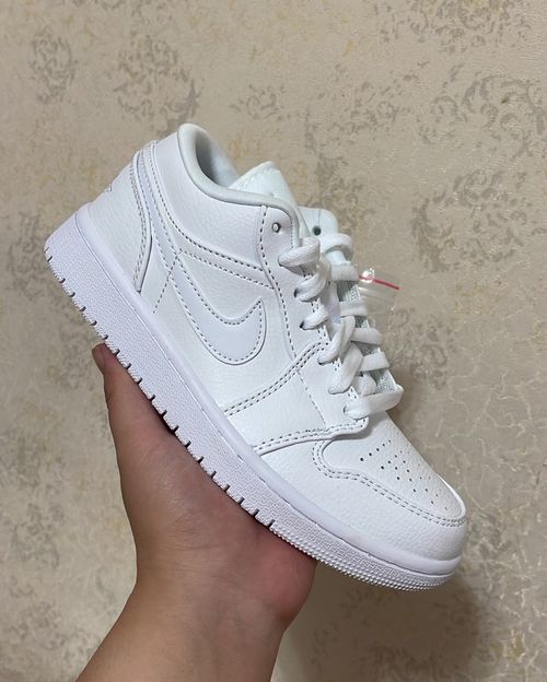 aj1 triple white low