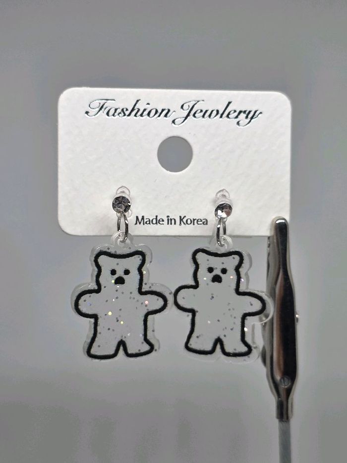 Хавчдаг ээмэг