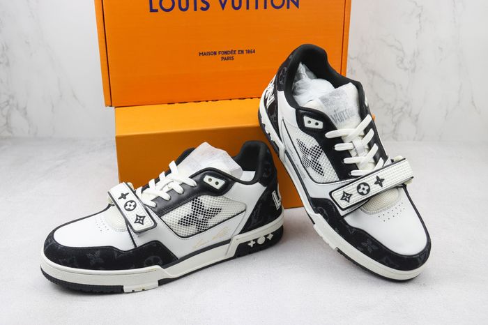Louis Vuitton  Strap trainer low ‘black white’