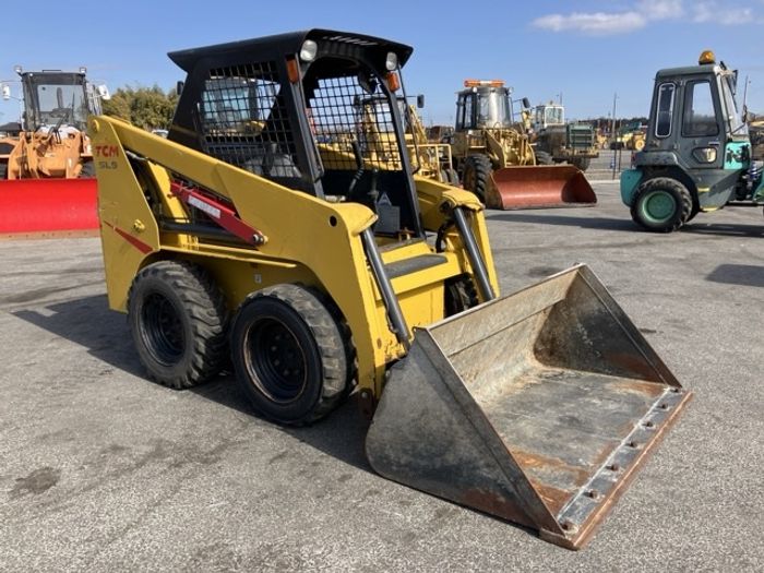 Mitsibushi skid steer