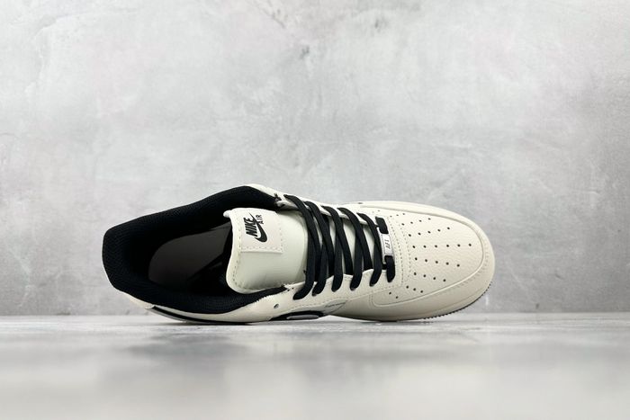 Nike Airforce 1 Low x Supreme 08