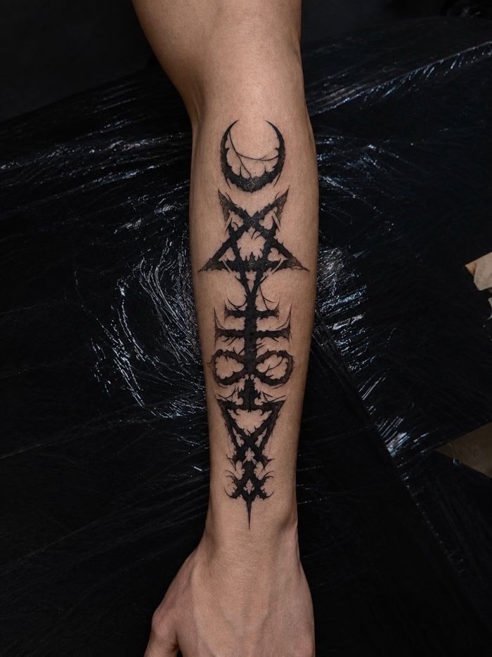 Satanic Symbol Усан шивээс