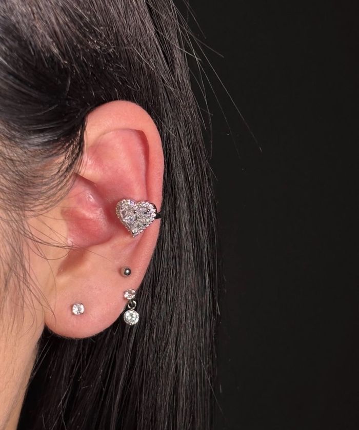 хавчдаг ээмэг