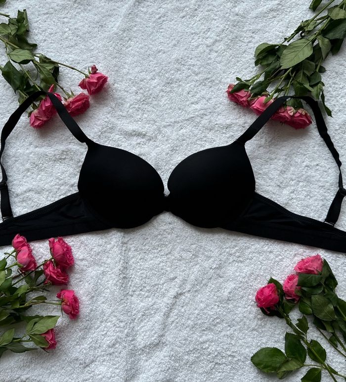 B cup bra black