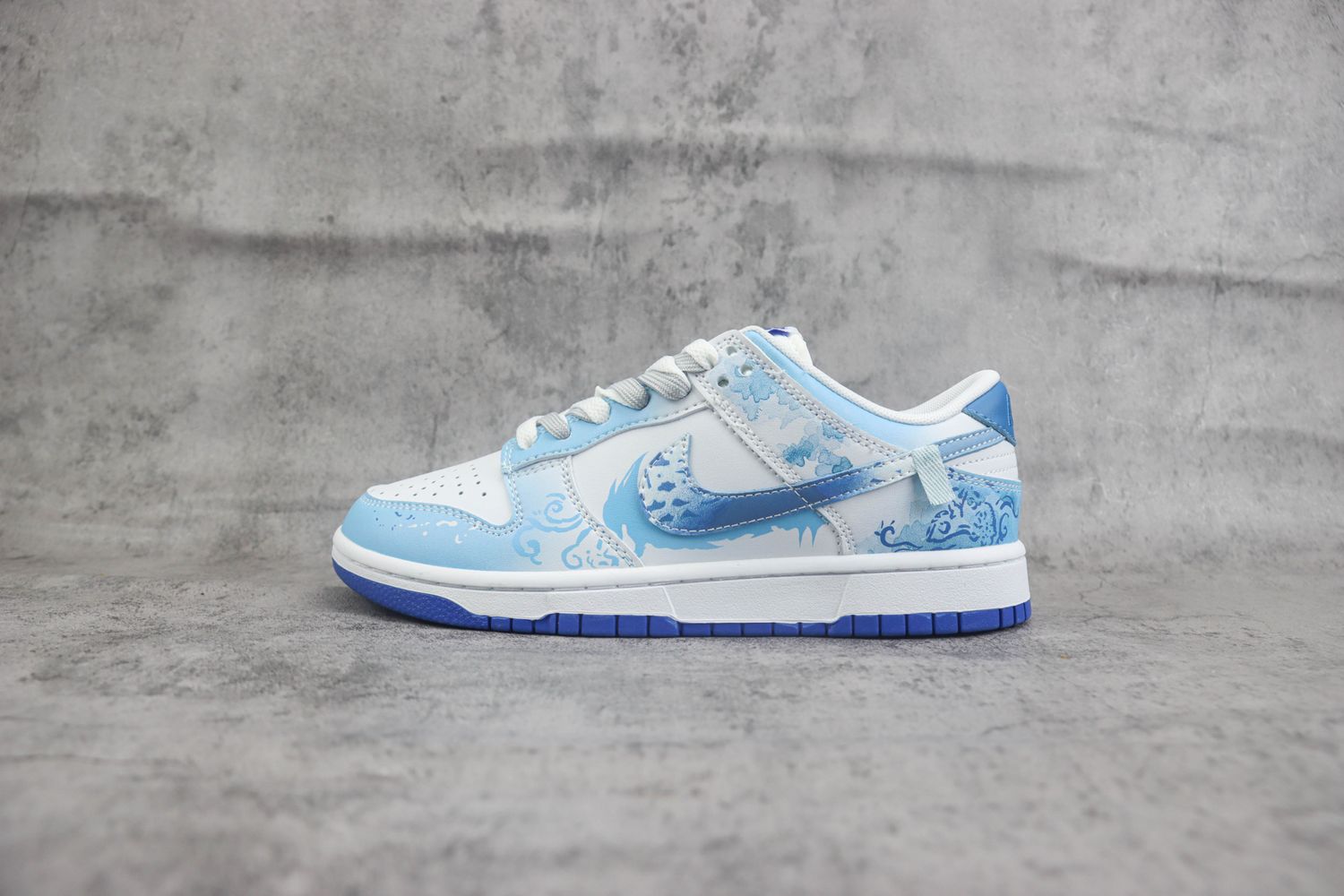 Nike Dunk Low 'White Blue Xiangyun Ruicai'