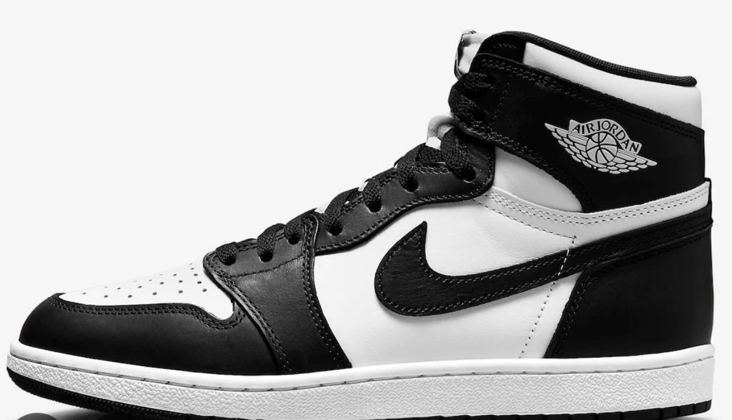 Air Jordan1 Retro Black and Whit