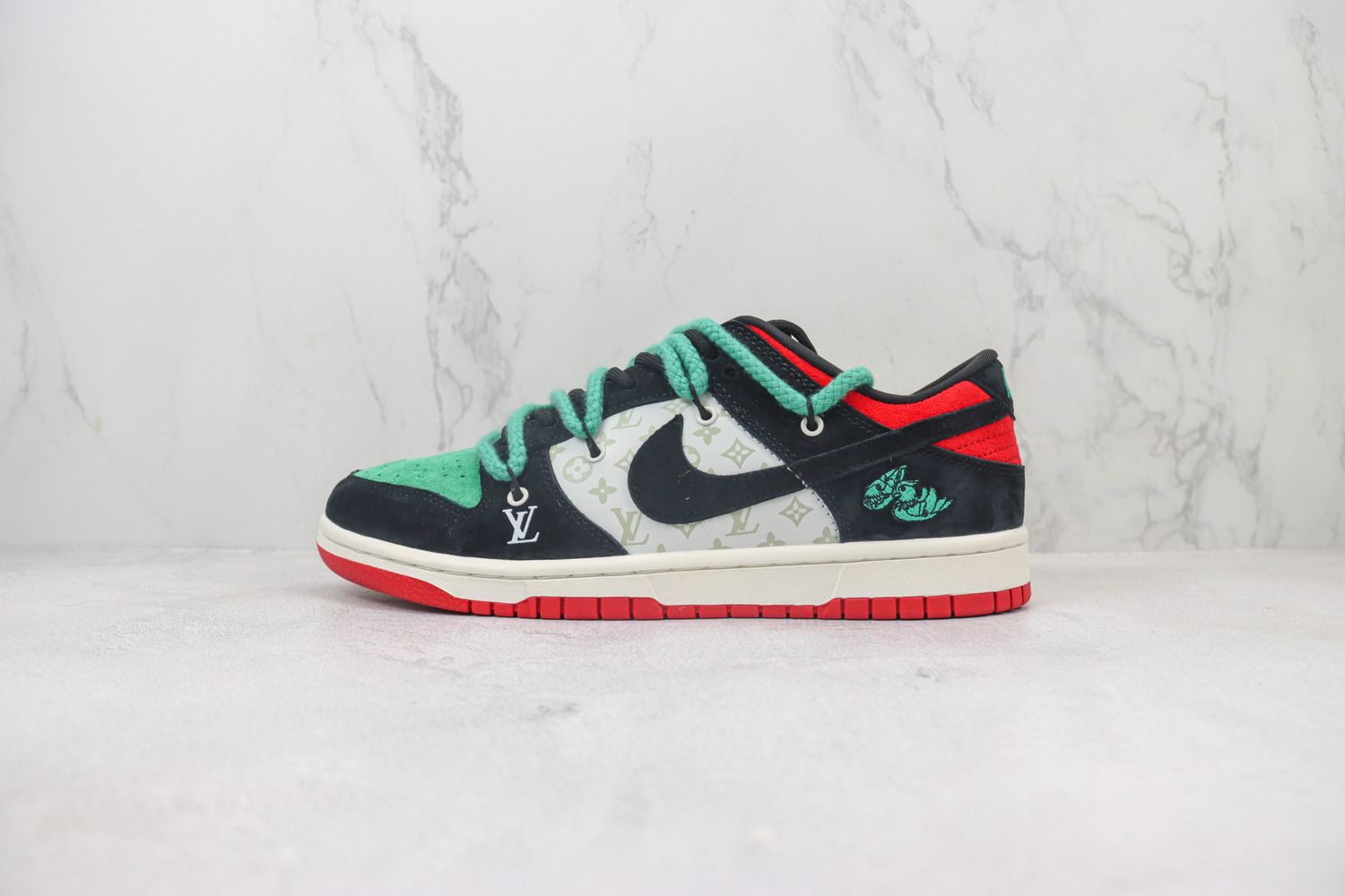 Nike SB Dunk Low x LV 101
