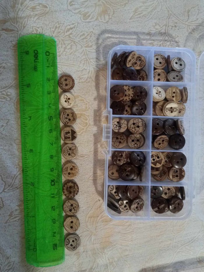 жижиг модон товч